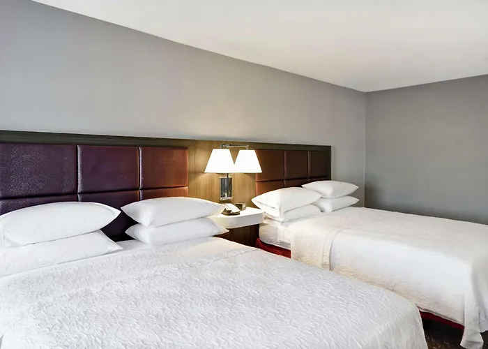 Hampton & Columbus-easton Area 3*