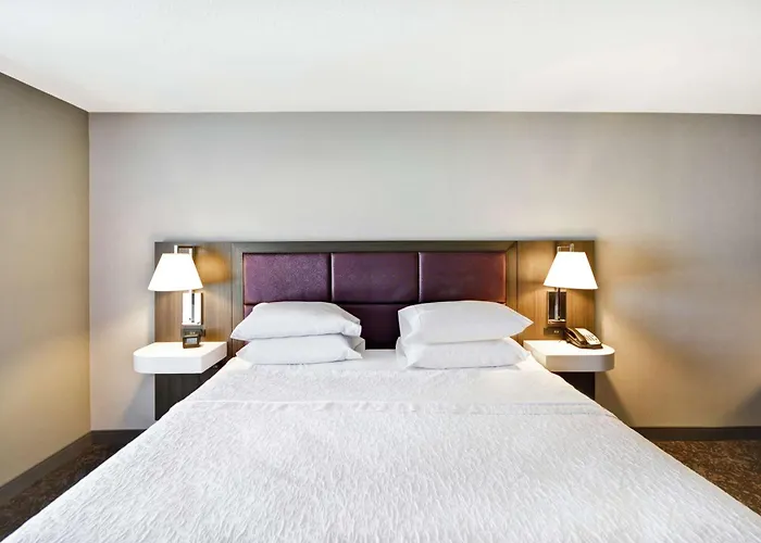 Hampton & Columbus-easton Area 3*