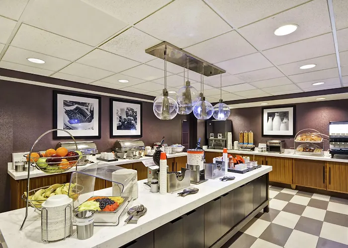 Hotel Hampton & Columbus-easton Area