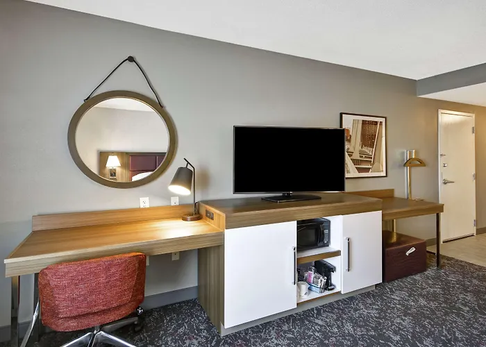 Hampton & Columbus-easton Area 3*